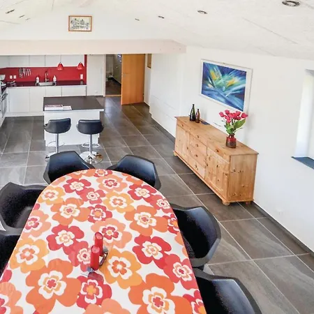 3 Bedroom Cozy Home In Glesborg Nyaraló *