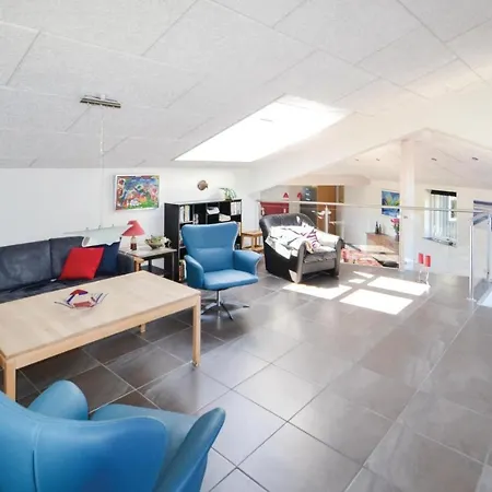 3 Bedroom Cozy Home In Glesborg Glesborg