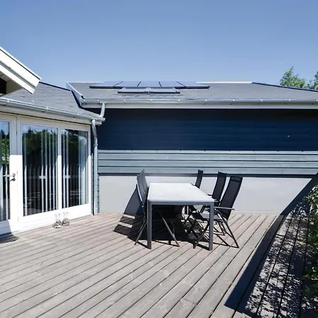3 Bedroom Cozy Home In Glesborg * Glesborg